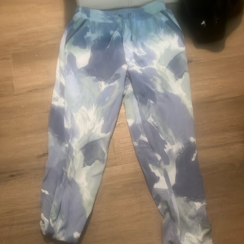 Athleta Blue and White Tie-Dye Joggers
